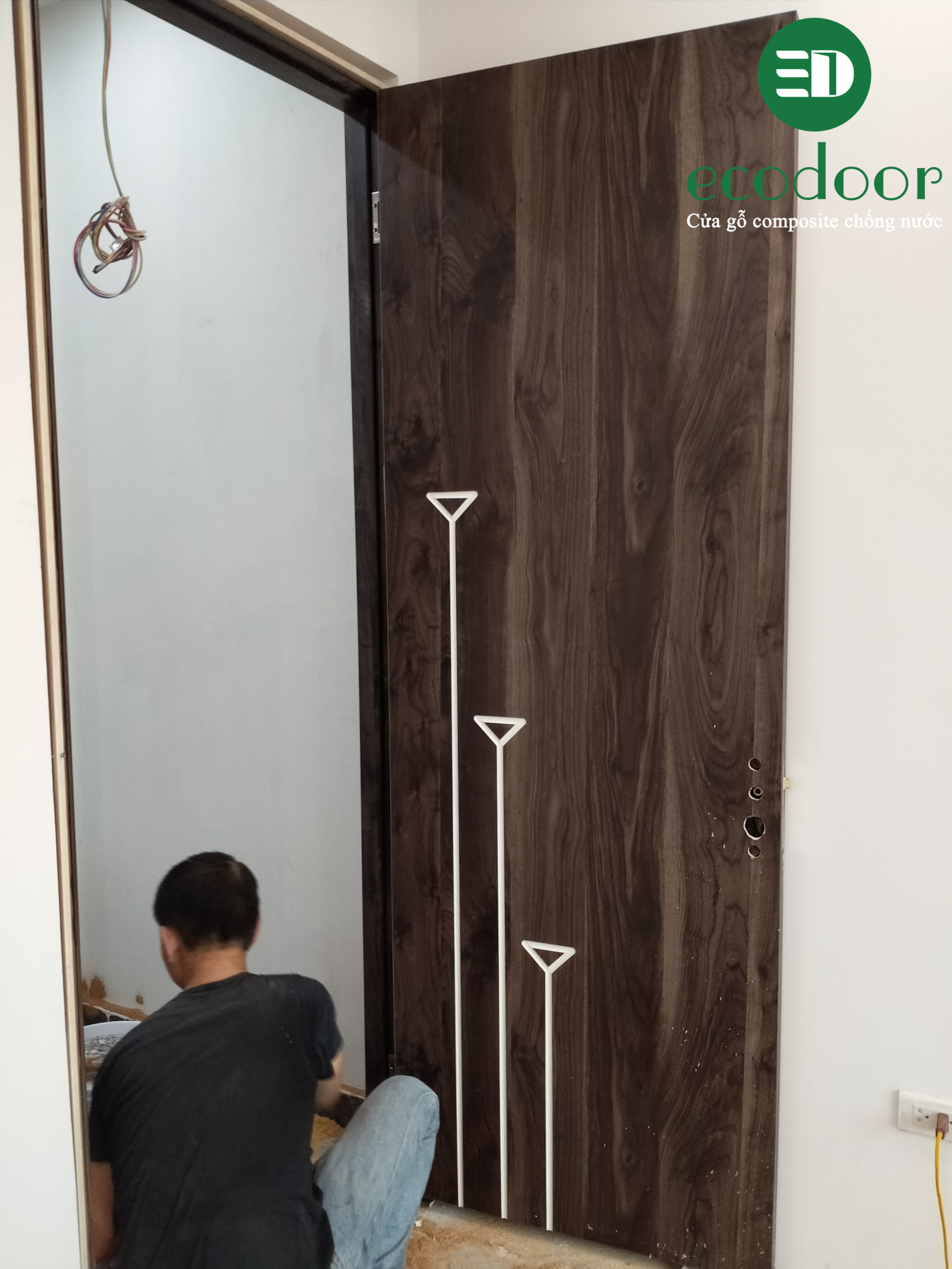 Thi công cửa nhựa composite Ecodoor